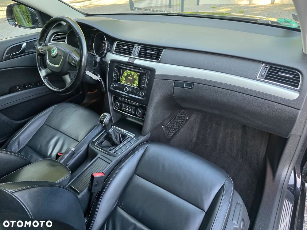 Skoda Superb 2.0 TDI Exclusive - 11
