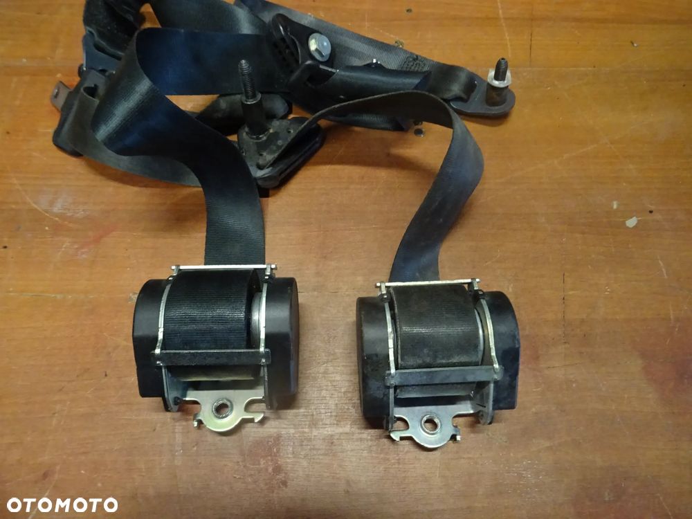 DACIA DOKKER LODGY  PAS PEZPIECZENSTWA LEWY PRAWY ROZNE CZESCI - 1