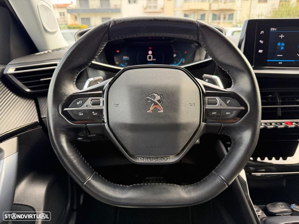 Peugeot 2008 1.5 BlueHDi Allure EAT8 - 21