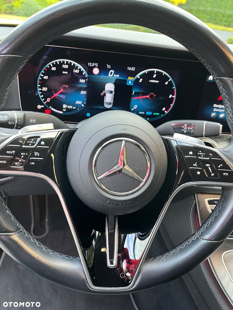 Mercedes-Benz Klasa E 220 d 4-Matic Avantgarde - 22