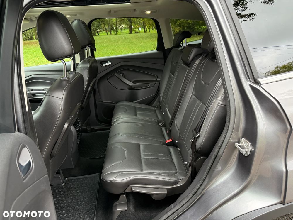 Ford Kuga 2.0 TDCi 2x4 Titanium - 24