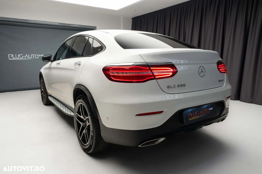 Mercedes-Benz GLC 250 4MATIC 9G-TRONIC AMG Line - 4