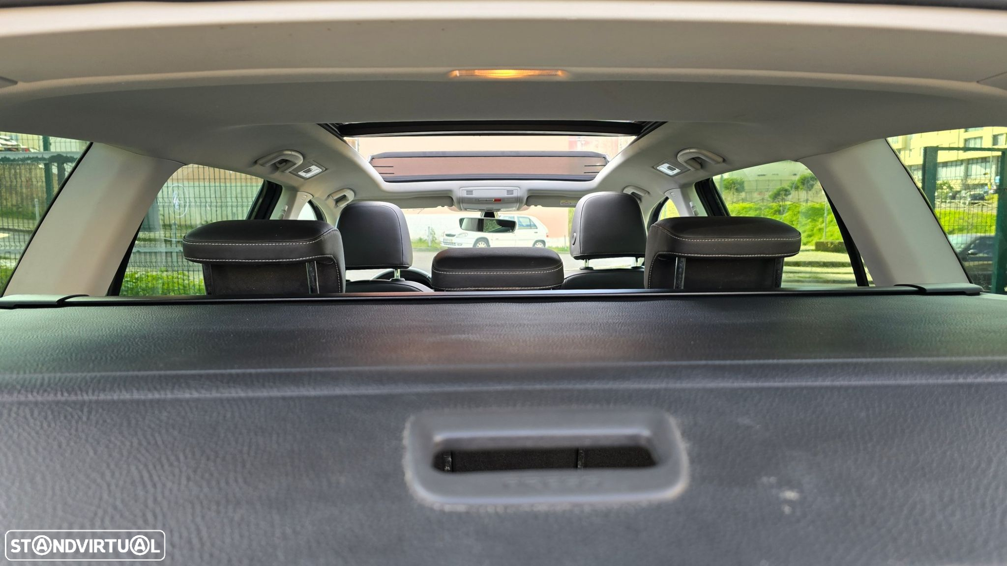 VW Golf Variant 1.6 TDi Highline DSG - 55