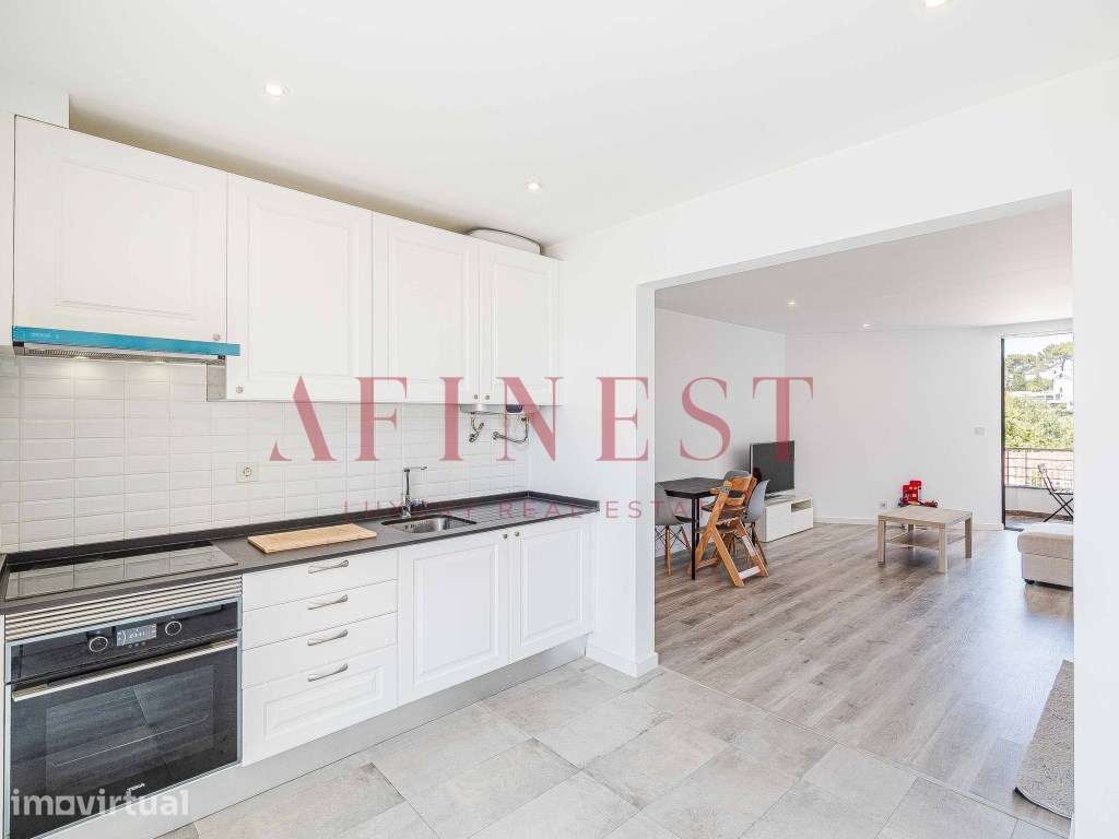 APARTAMENTO T4 NO CENTRO DE CASCAIS RENOVADA EM 2023 E COM ESTACION... - Grande imagem: 2/59