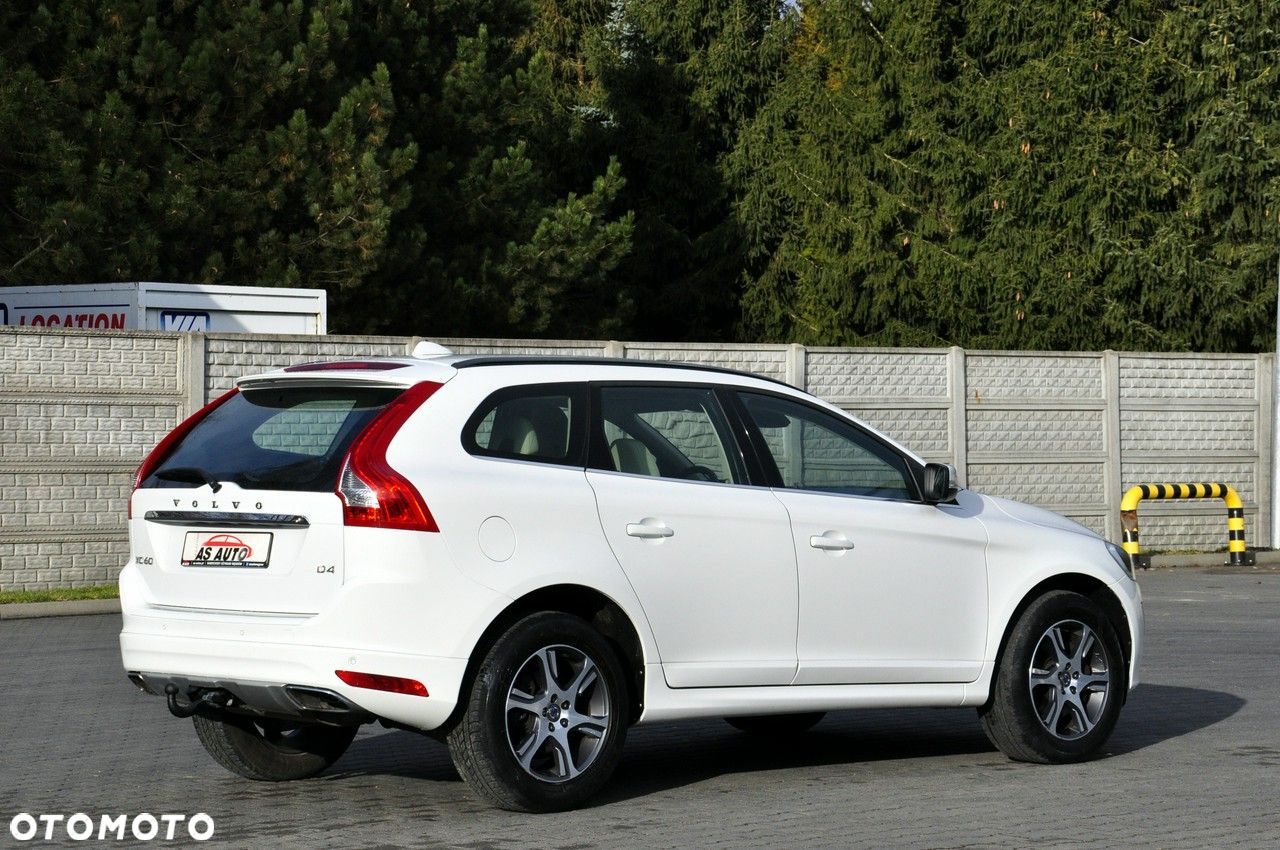 Volvo XC 60 D4 Drive-E Momentum - 30