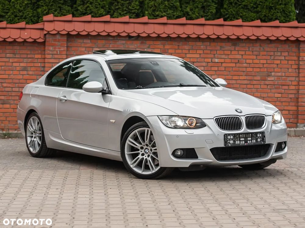 BMW Seria 3 325i xDrive M Sport Edition - 1