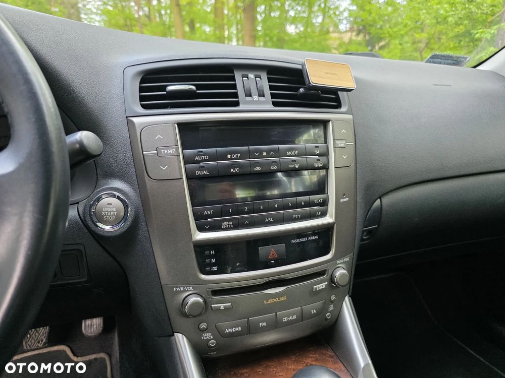 Lexus IS 220 D Comfort - 33