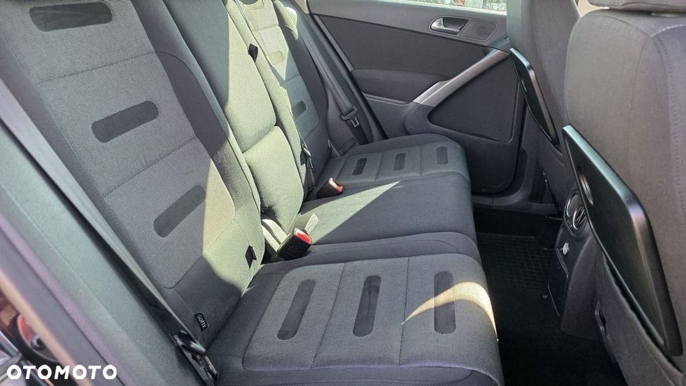 Volkswagen Tiguan - 14