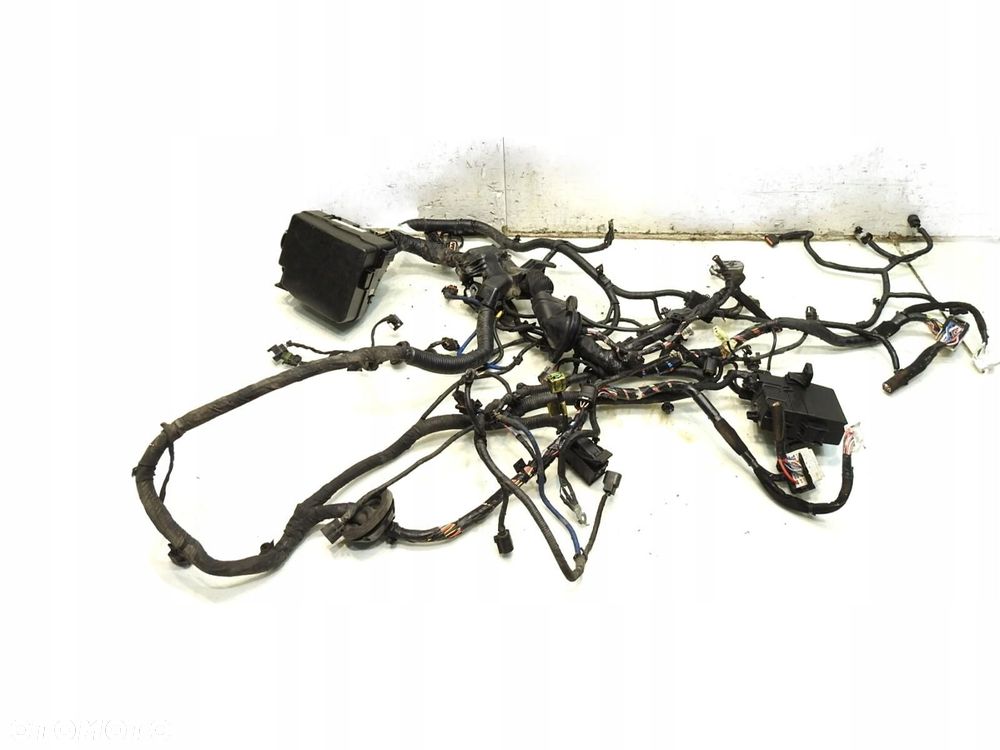 WIĄZKA INSTALACJA KOMORY SILNIKA HYUNDAI I40 1.7 CRDI 912013Z620 - 1