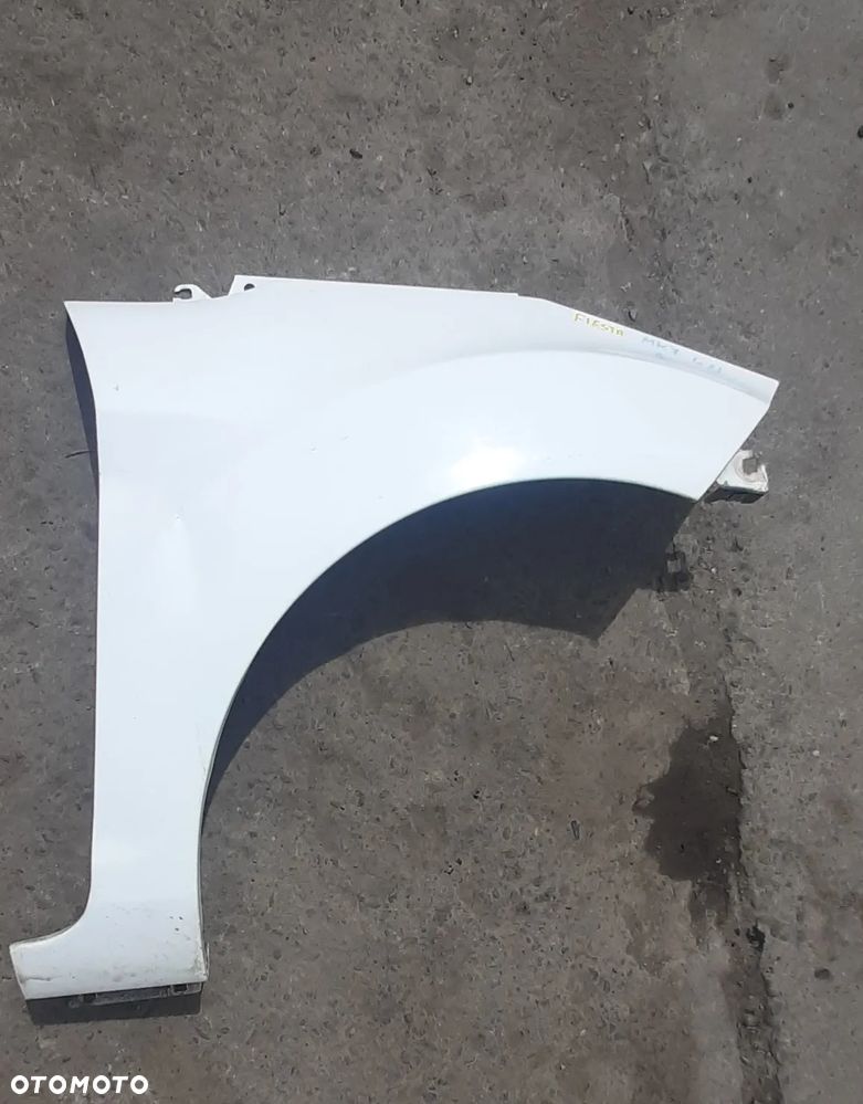 Błotnik FORD FIESTA MK7 LIFT prawy - 1