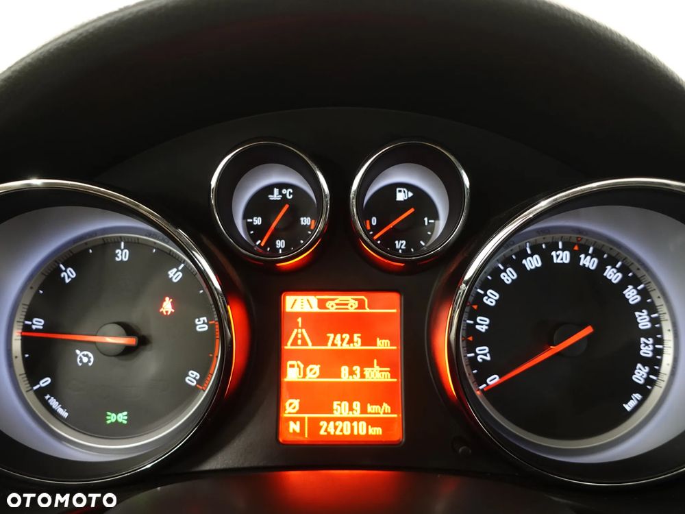 Opel Insignia 2.0 Bi Turbo CDTI 4x4 - 35