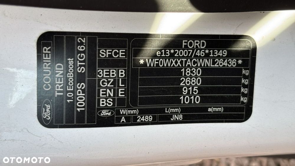 Ford Transit Courier - 15