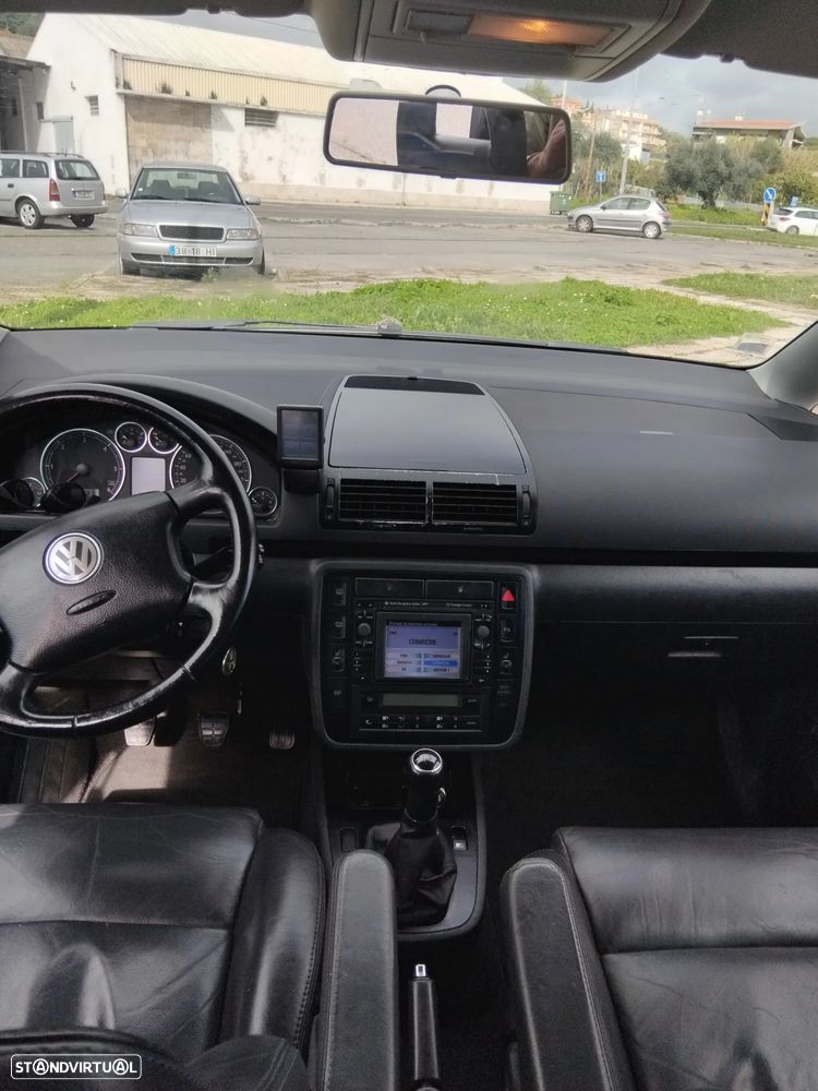 VW Sharan 2.0 TDI Confortline - 23