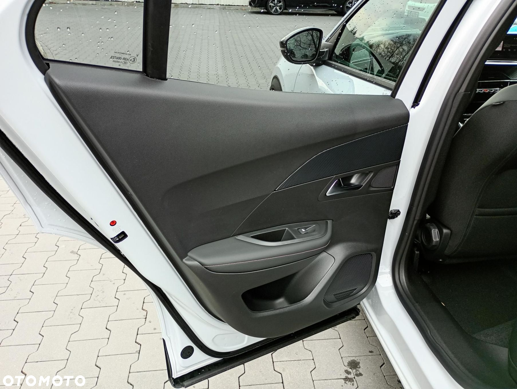 Peugeot 2008 - 16