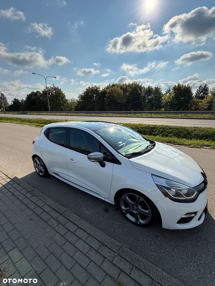 Renault Clio - 9