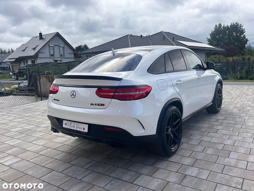 Mercedes-Benz GLE 400 4-Matic - 4