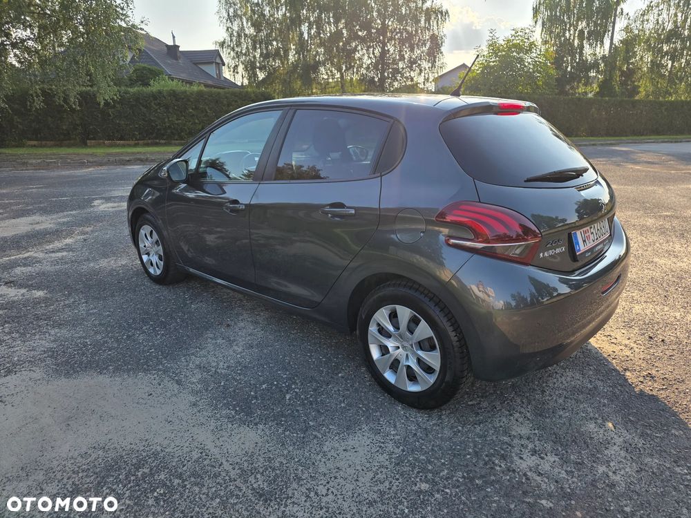 Peugeot 208 PureTech 82 Urban Move - 24