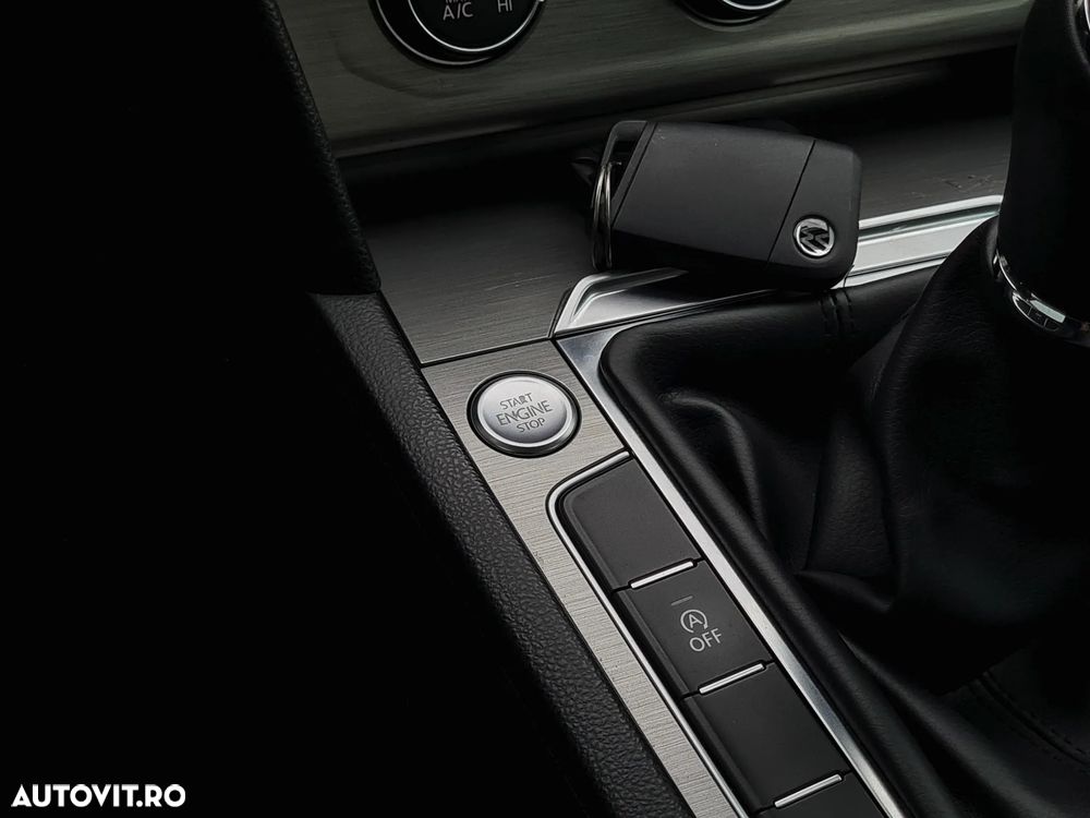 Volkswagen Passat - 25