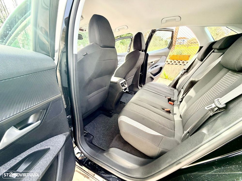 Peugeot 3008 1.2 PureTech Active - 11