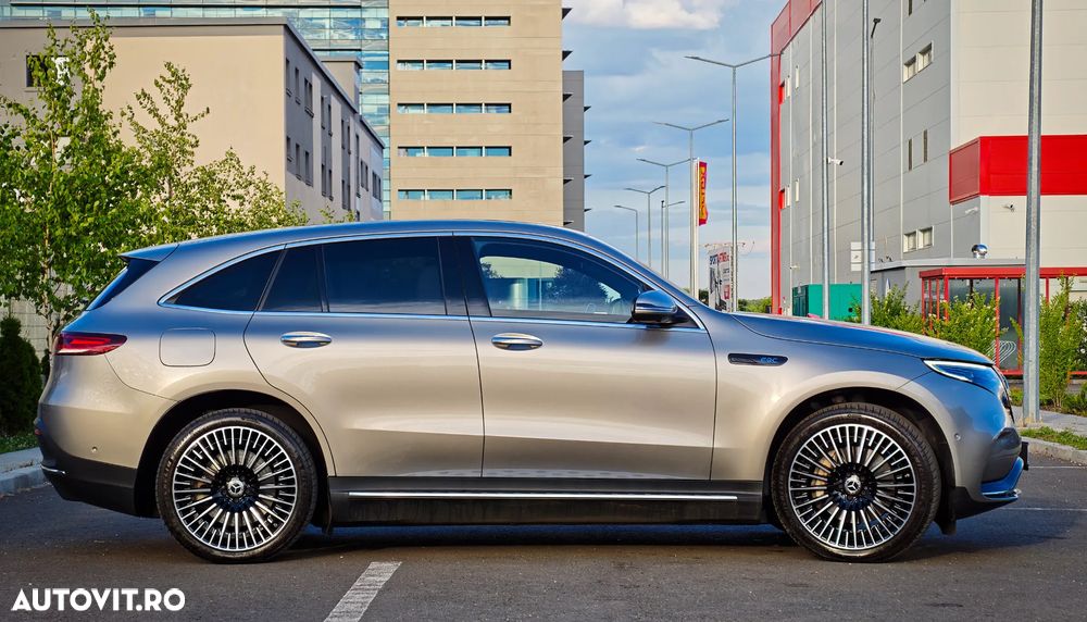 Mercedes-Benz EQC - 5