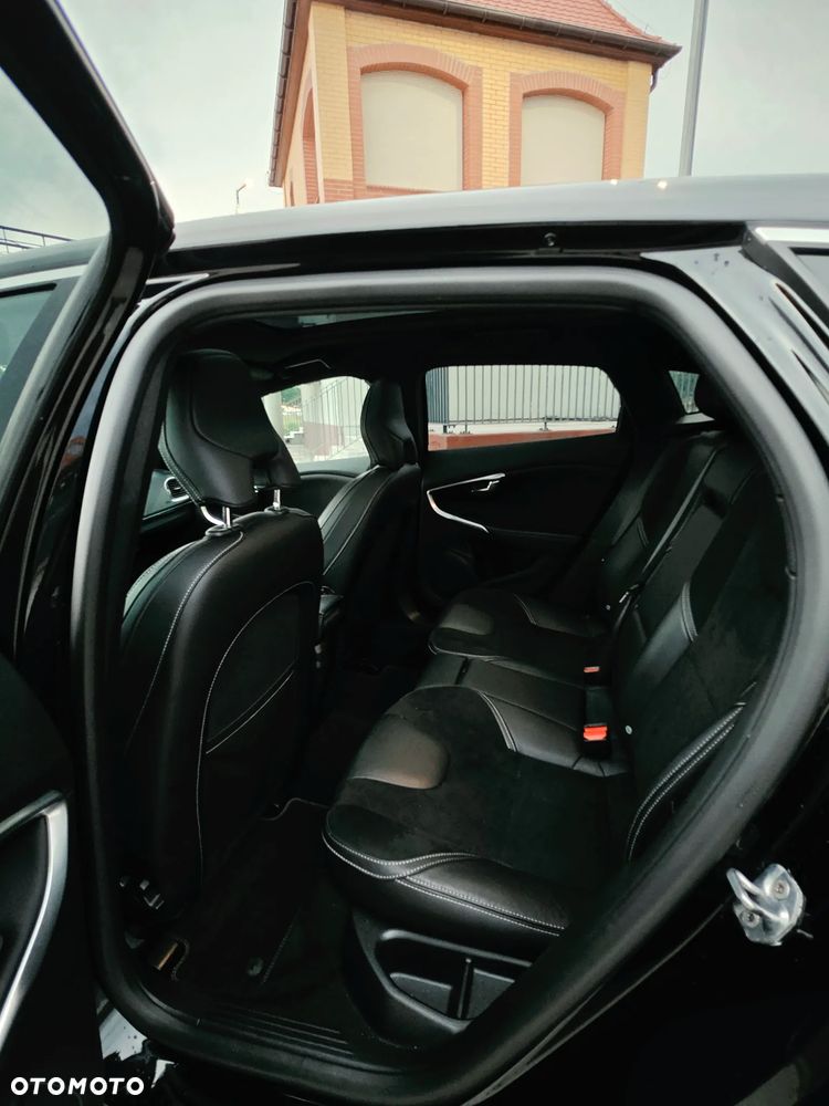 Volvo V40 T3 Drive-E R-Design Momentum - 7