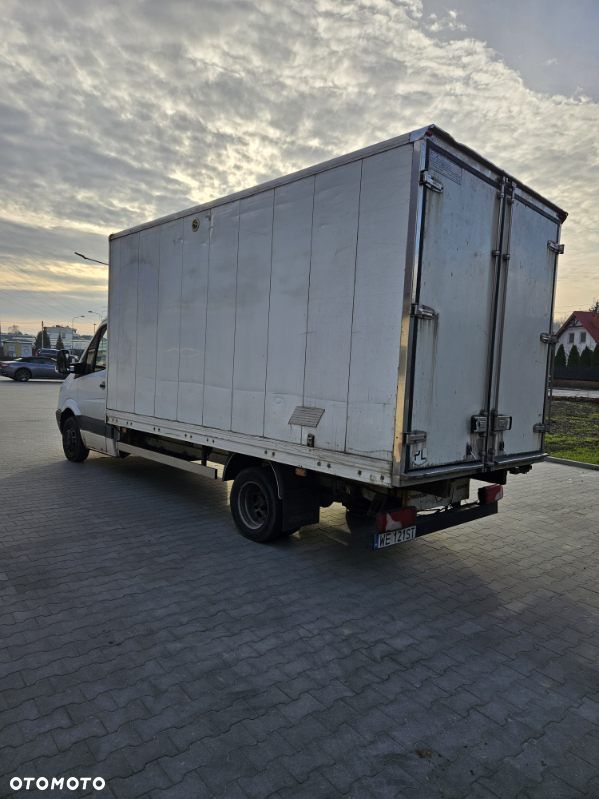Mercedes-Benz Sprinter - 2