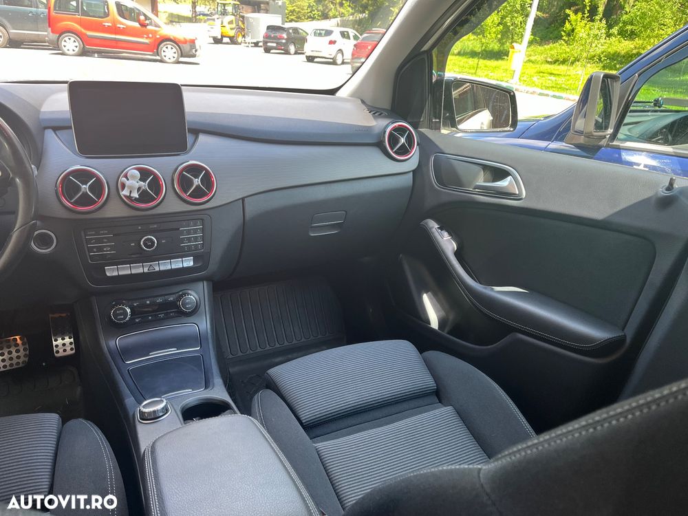 Mercedes-Benz B 200 - 18