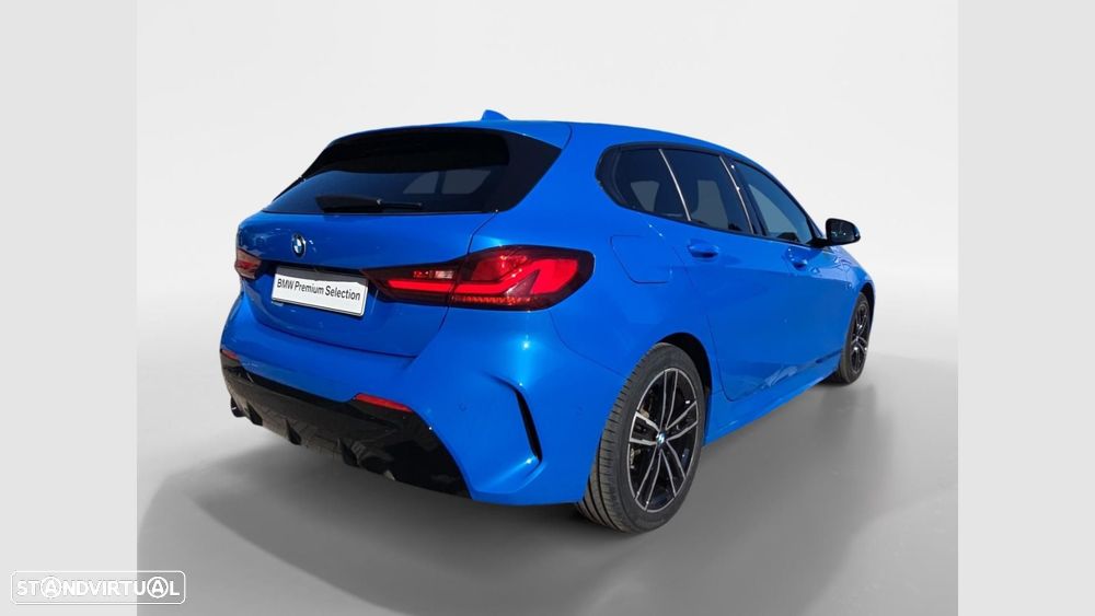 BMW 116 d Pack Desportivo M Auto — fotografia 4