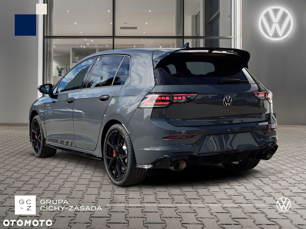 Volkswagen Golf - 4