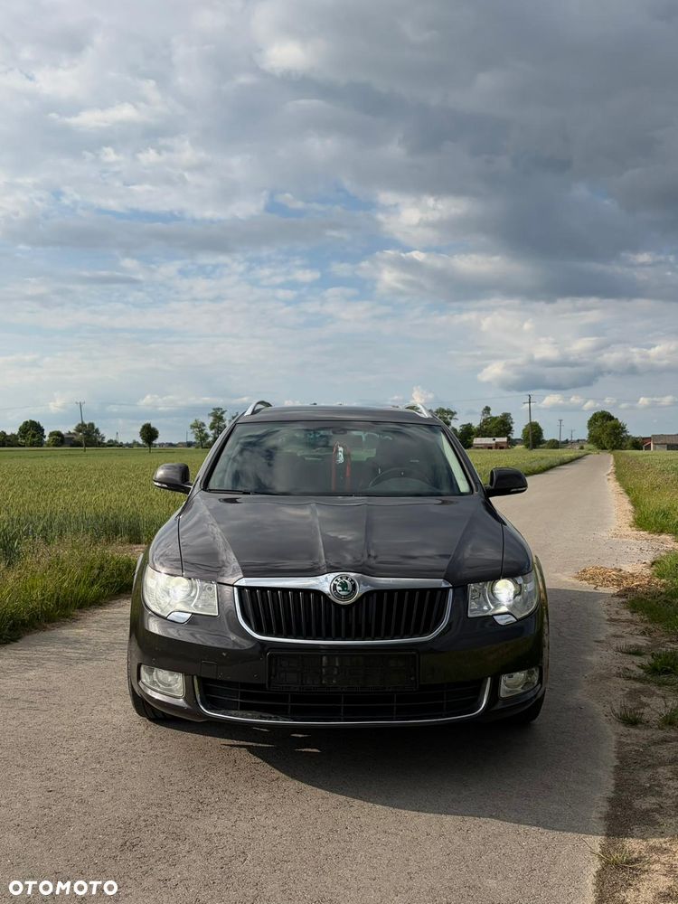 Skoda Superb 1.8 TSI DSG FAMILY - 2