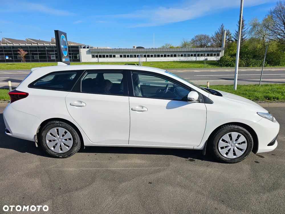 Toyota Auris 1.33 VVT-i Active - 8