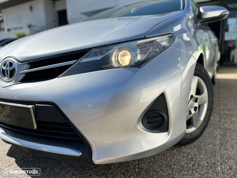 Toyota Auris Touring Sports 1.4 D-4D Comfort - 2