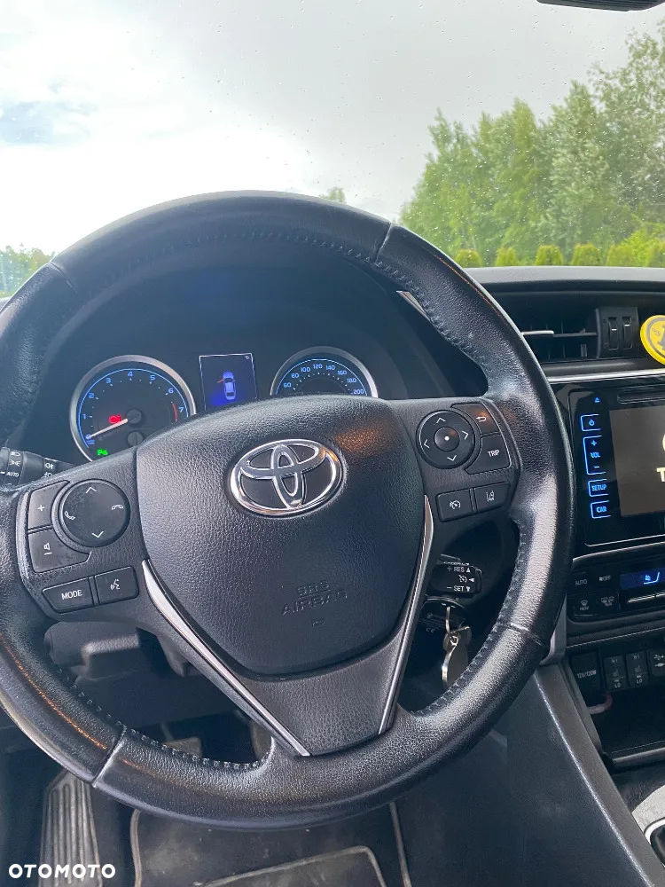 Toyota Corolla 1.6 Premium - 8