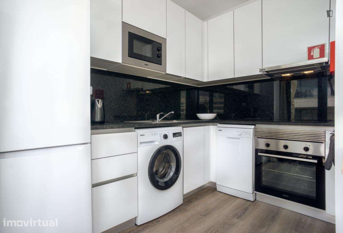 Apartamento com 2 quartos - localizado em Faro - Grande imagem: 2/20