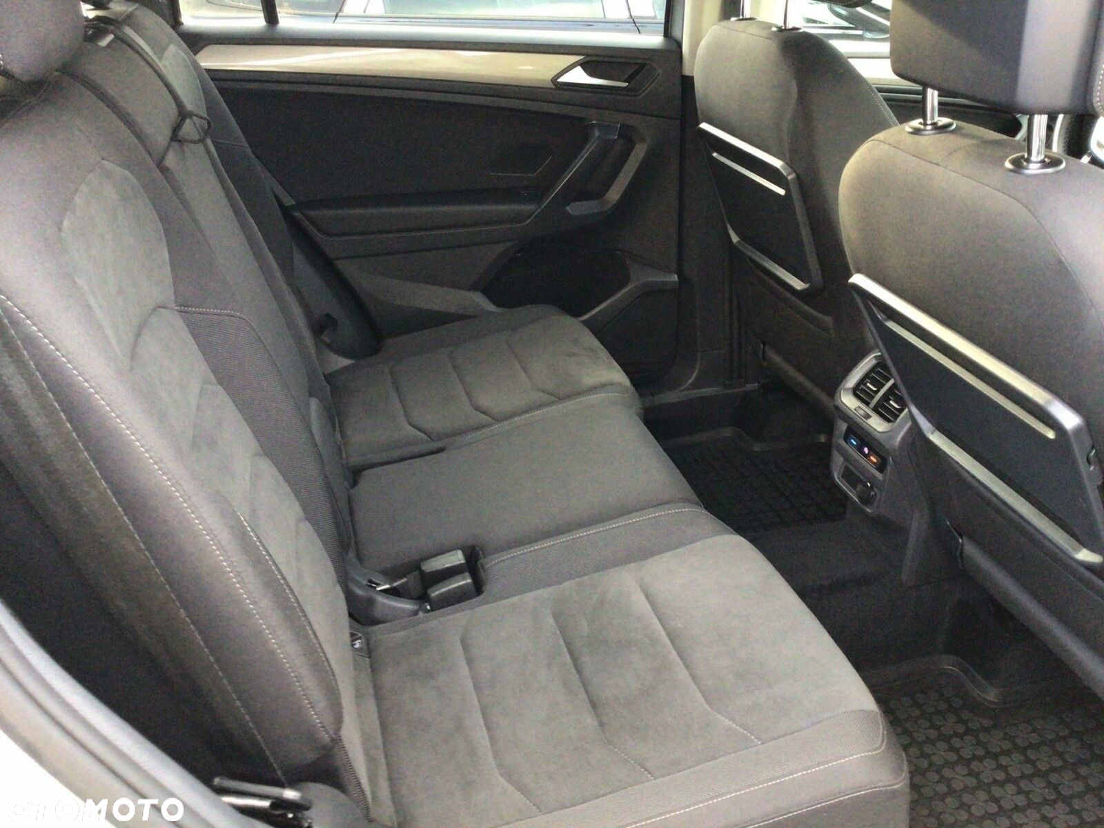 Volkswagen Tiguan Allspace 1.5 TSI EVO Comfortline DSG - 27