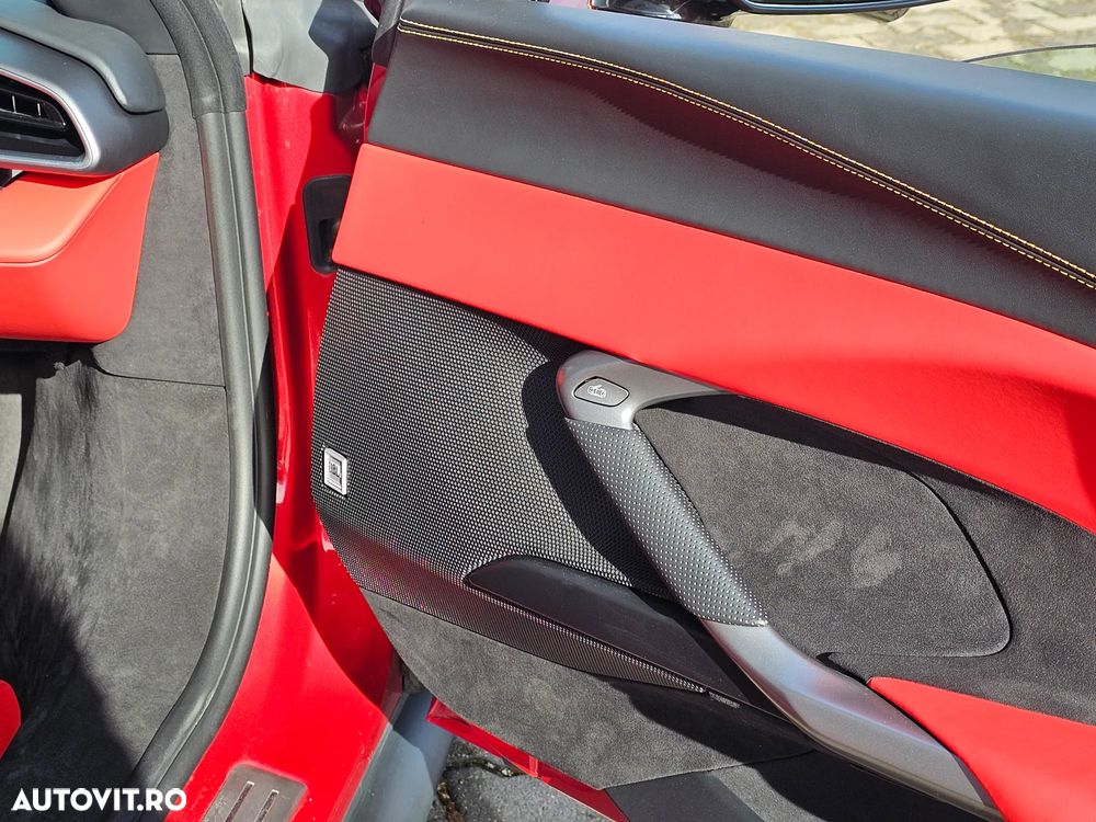 Ferrari 296 GTS - 10