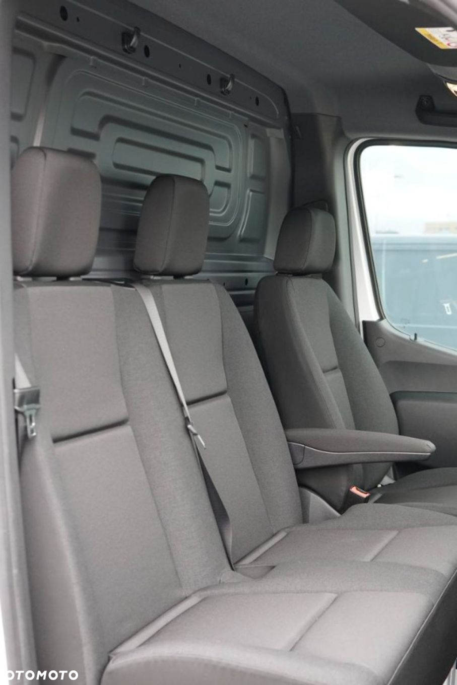 Mercedes-Benz Sprinter - 21