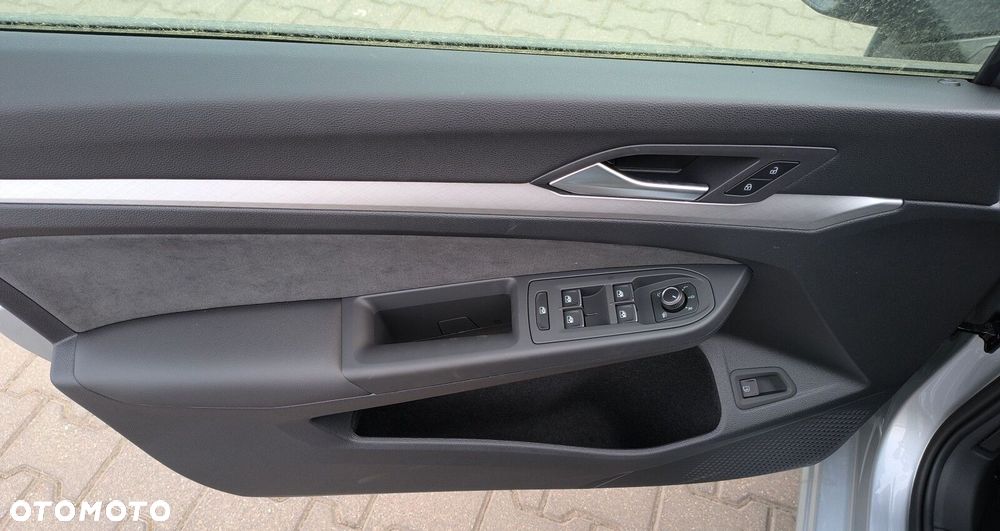 Volkswagen Golf - 17