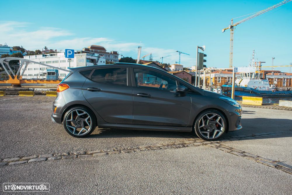 Ford Fiesta 1.5 EcoBoost S&S ST X - 8
