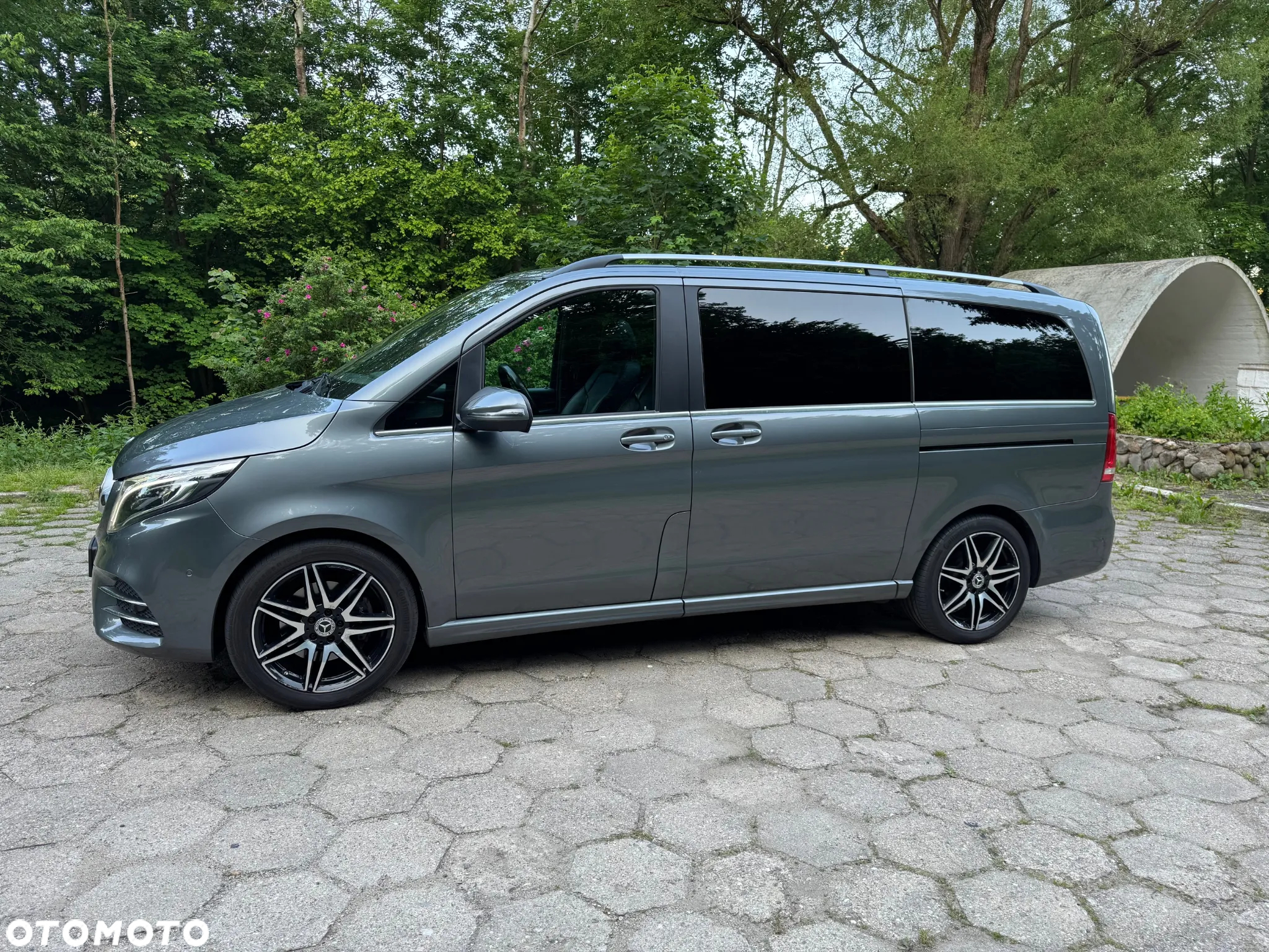 Mercedes-Benz Klasa V 300 d 4-Matic Exclusive 9G-Tronic (d³ugi) - 12