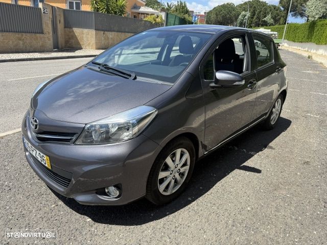 Toyota Yaris 1.4 D-4D Comfort+P.Style - 1