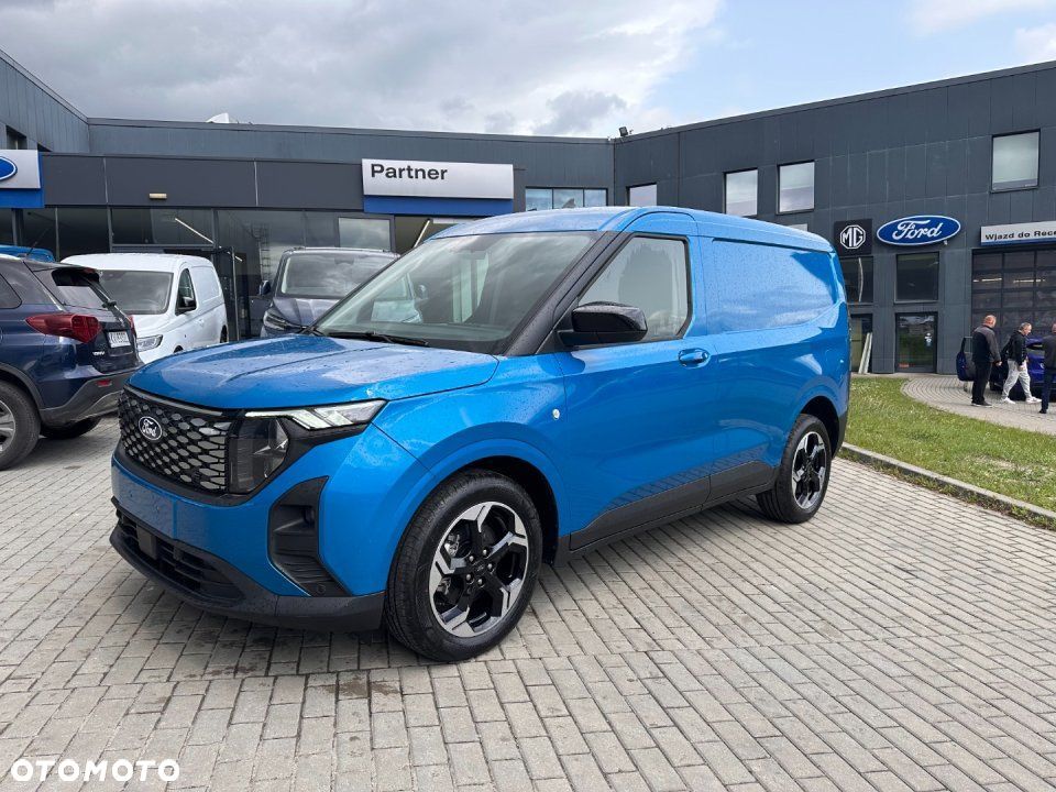 Ford Transit Courier - 4