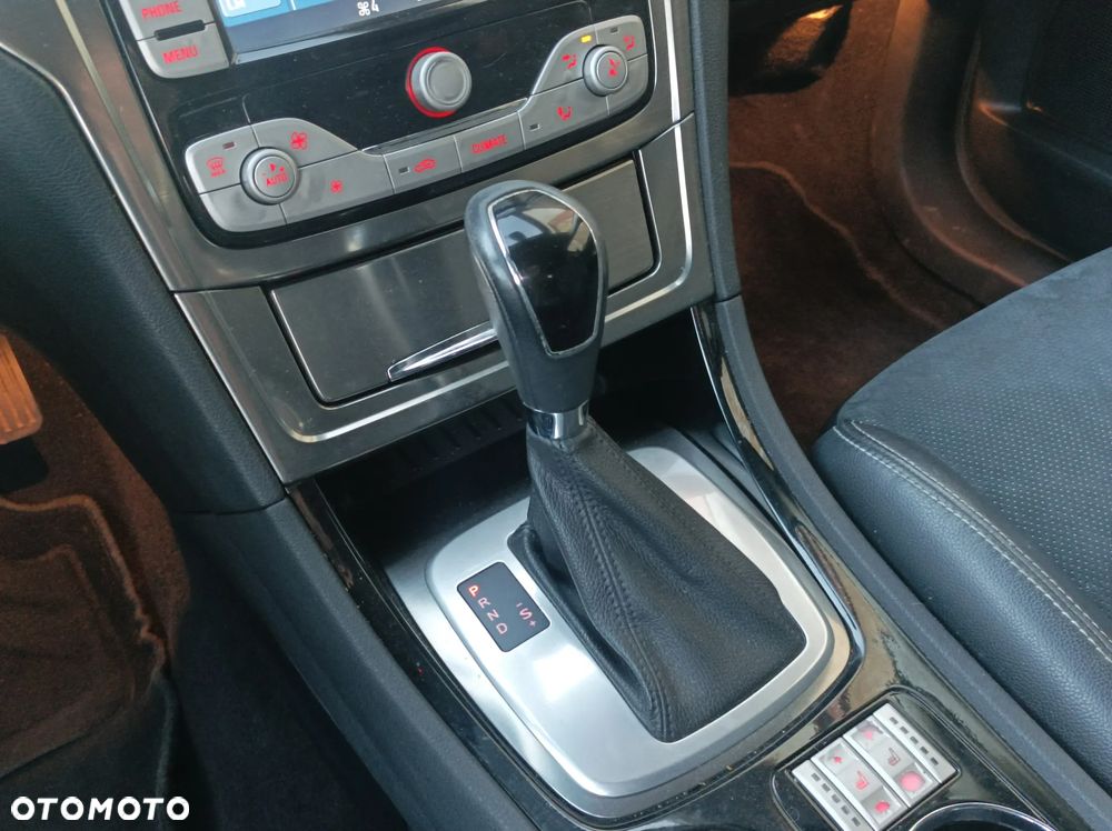 Ford Mondeo 2.0 TDCi Titanium - 17