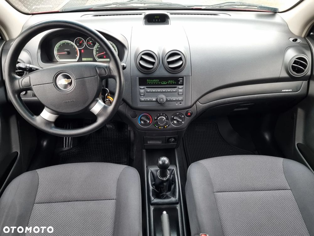 Chevrolet Aveo 1.2 16V Base - 12