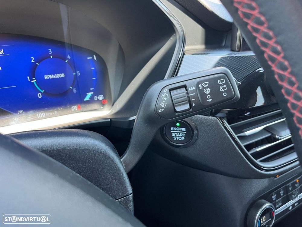 Ford Kuga 2.0 EcoBlue Hybrid ST-LINE - 23