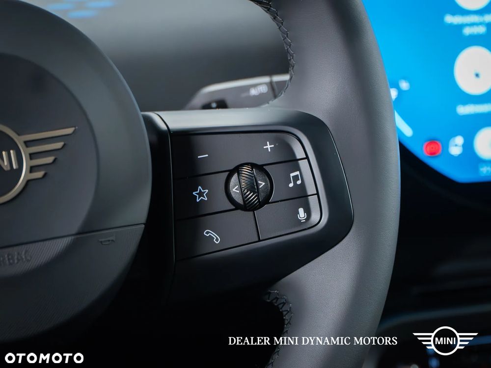 MINI Cooper E Essential Trim - 23
