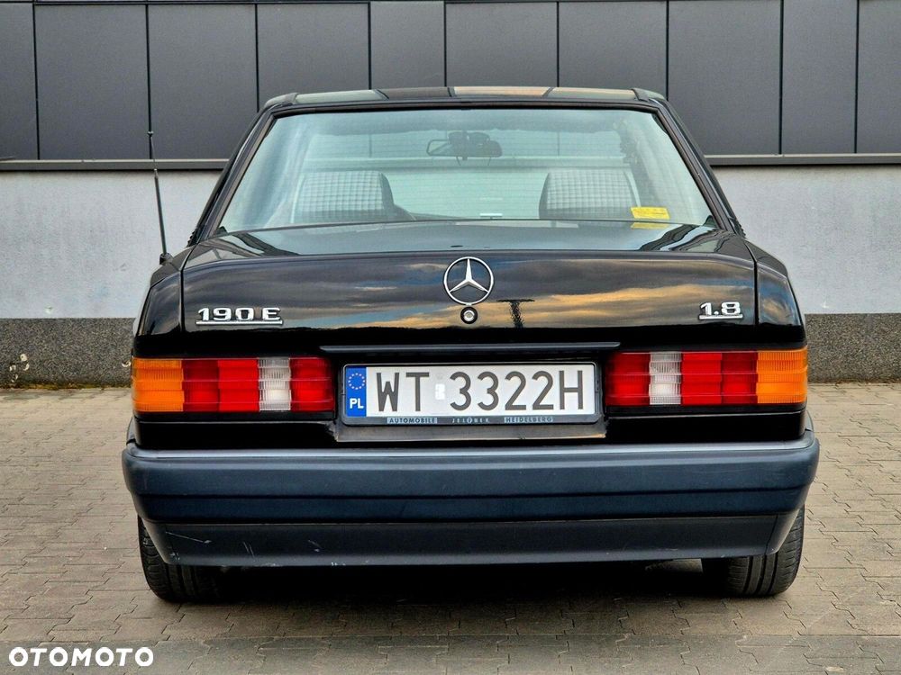 Mercedes-Benz W201 (190) - 11
