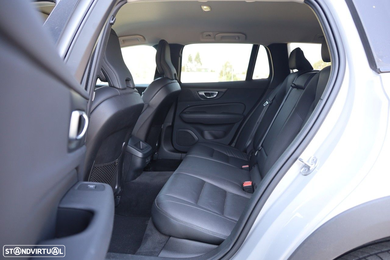 Volvo V60 Cross Country 2.0 B4 Geartronic - 9