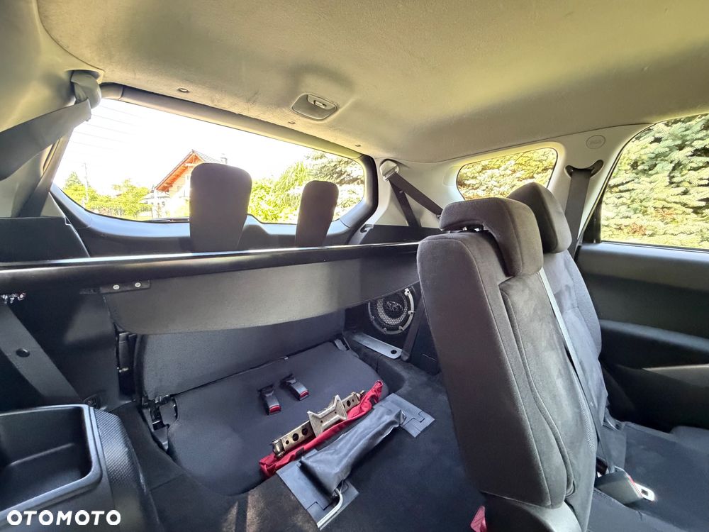 Mitsubishi Outlander 2.0 DID Intense + - 28