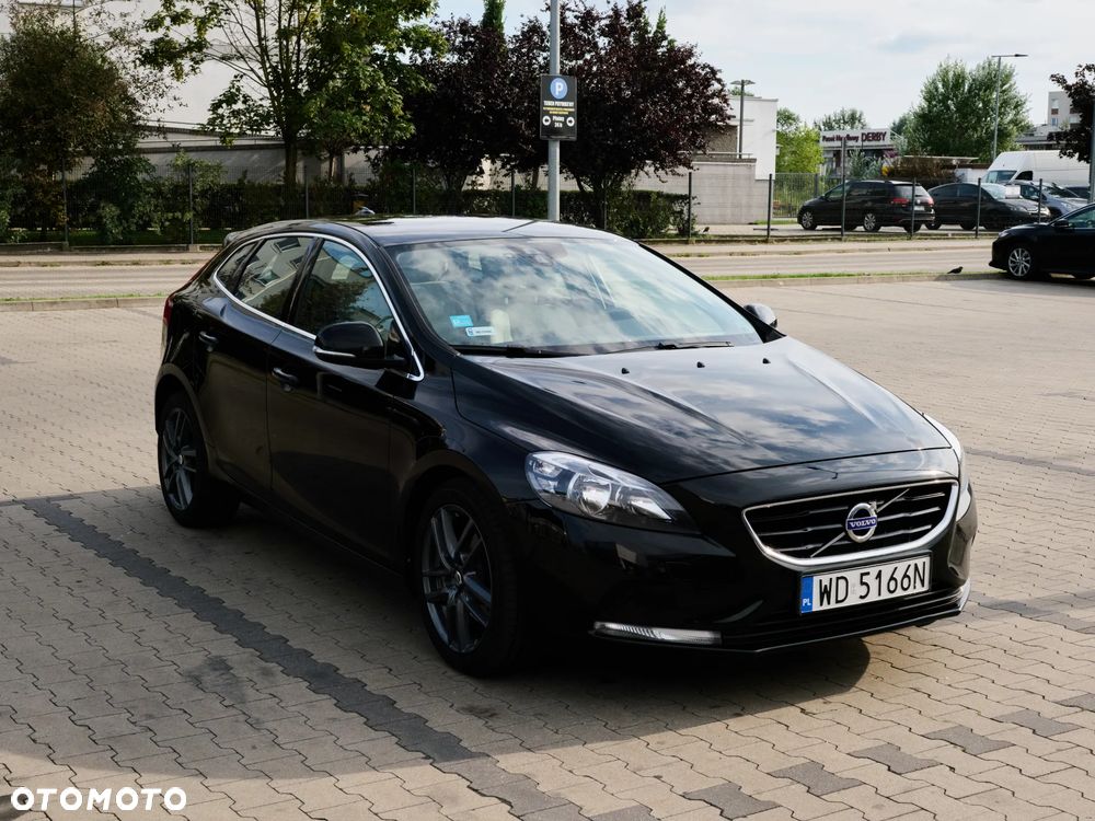Volvo V40 T4 Momentum - 28